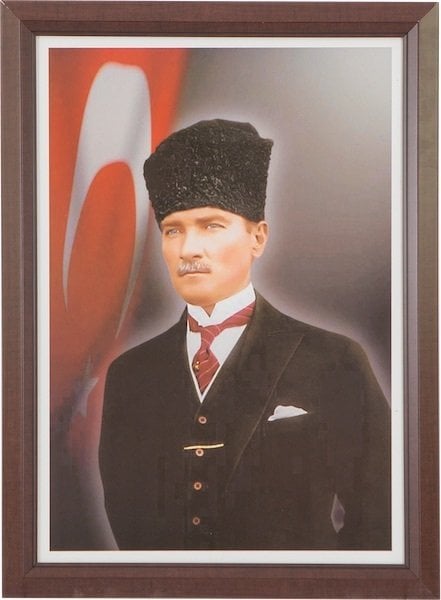 İnter Atatürk Portresi Lamine Çerçeve 35x50 İnt 824-1L